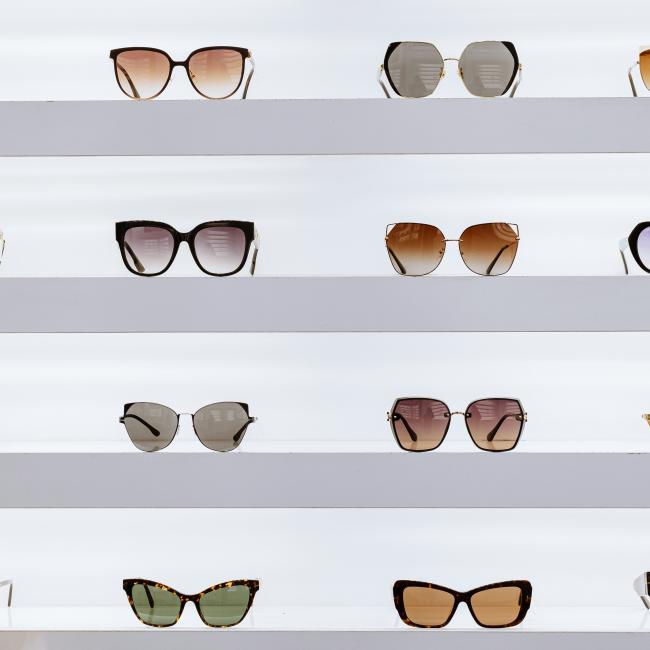gafas estante